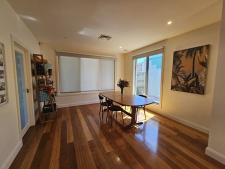 2/34 Loranne Street, Bentleigh VIC 3204 - House For Rent | Domain - Photo 4