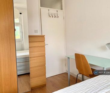 4 bedroom flat to rent - Photo 6