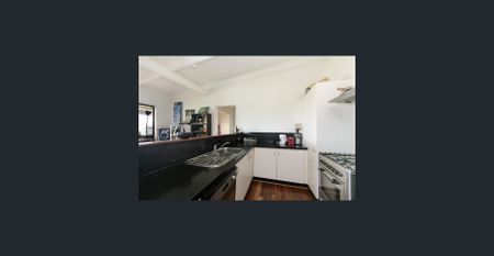 CHARACTER FILLED HOME WITH STUNNING BROADWATER VIEWS - Photo 4