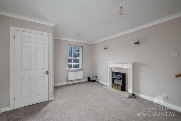 2 bedroom end of terrace house to rent - Photo 1