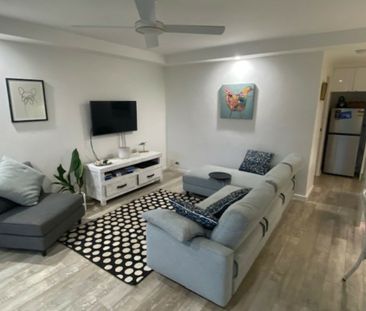 FULLY FURNISHED COASTAL APARTMENT - 6 MONTH LEASE - Photo 2