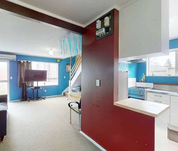 Spacious 2-Bedroom Townhouse in the Heart of Melling !!! - Photo 2