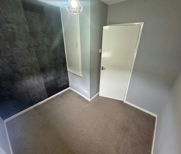 Semi-detached house to rent on - Photo 2