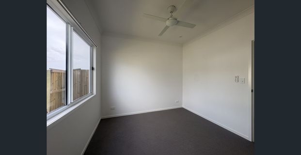 Fresh, Stylish & Brand New - Photo 1