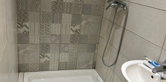 Location Appartement 1 pièce 16m² TOULON 83000 - Photo 2