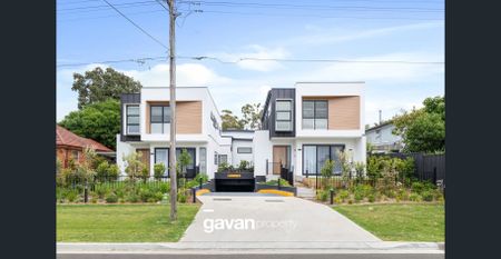 Contemporary Luxury | Brand New Townhouse - Photo 4