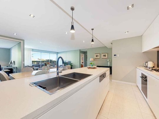 Fully Furnished Three Bedroom in the Heart of Northbridge - Photo 1