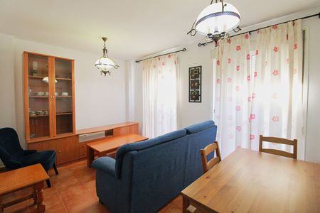 Alquiler de piso en Jardines de Alhaurín-Huerta Alta-Fuensanguínea - Photo 4