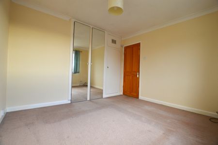 Meadows Close, Poole, BH16 5JQ - Photo 3