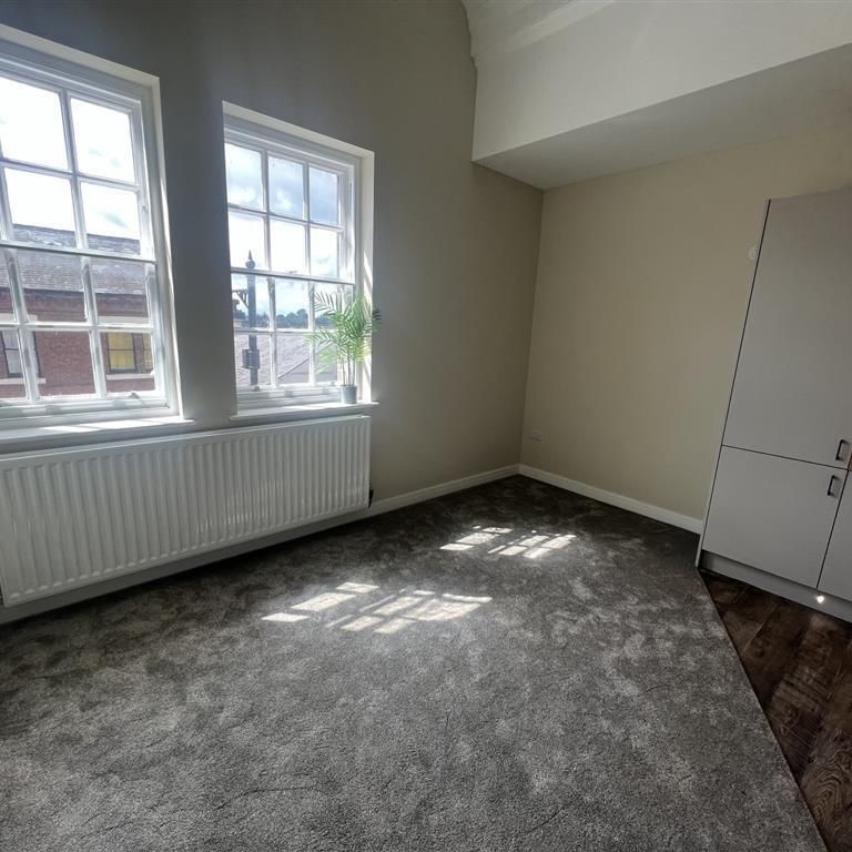 NewStreet, BURTON-ON-TRENT - Photo 1