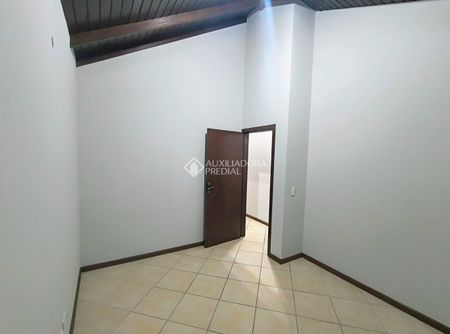 Casa com 3 quartos e 120m² para alugar em Lagoa da Conceição, Florianópolis. - Foto 3