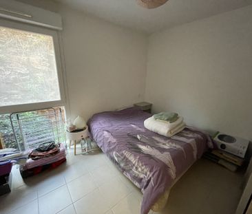 Location Appartement 2 pièces 50m² NIMES 30900 - Photo 3