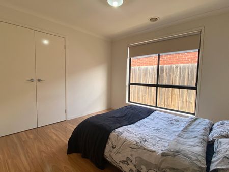 6 Legg Walk, Epping VIC 3076 - Photo 2