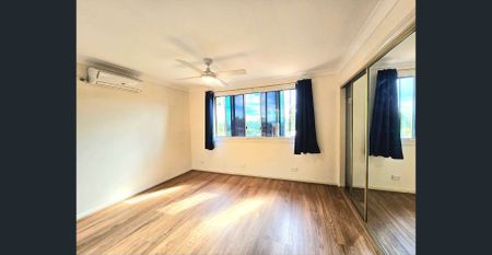 Renovated Townhouse in Prime Castle Hill Location - Photo 5