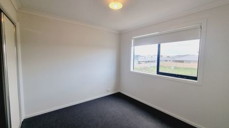 Stunning Family Home - Photo 4