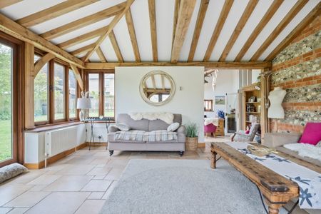 3 bedroom semi-detached house to rent - Photo 4