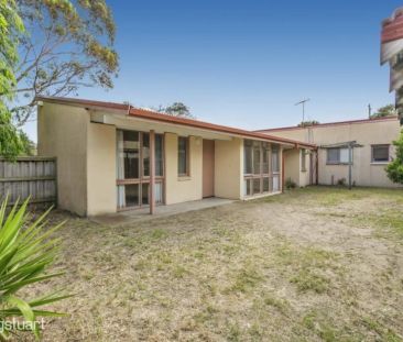 2 Bedroom unit with yard - *Access through Vern Wright Reserve* - Photo 3