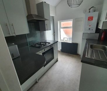 3 Bed Flat, Warwick Road, B11 - Photo 1