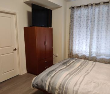 For Lease - 14 Canner Court, Vaughan, Ontario - Photo 6