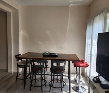 For Lease - 680 Courtney Valley Road Unit# Upper, Mississauga, Ontario - Photo 3