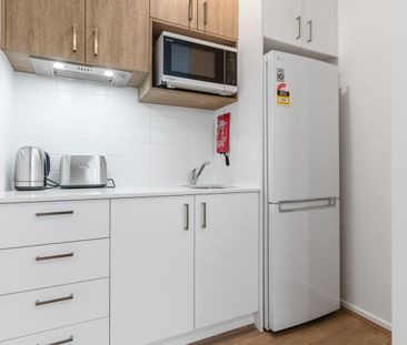 Brand New, Fully Furnished Studio - Available Now - Photo 4