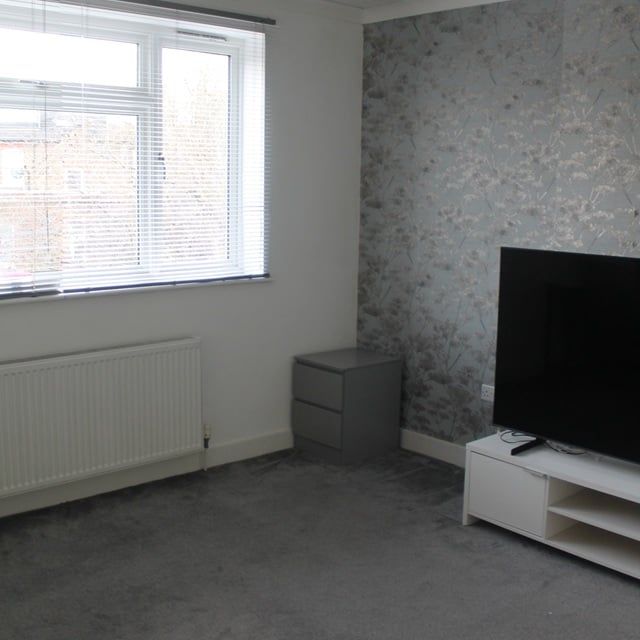 1 Bed Flat, Keyes Road, NW2 - Photo 1