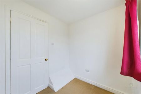 3 bedroom detached house to rent - Photo 4