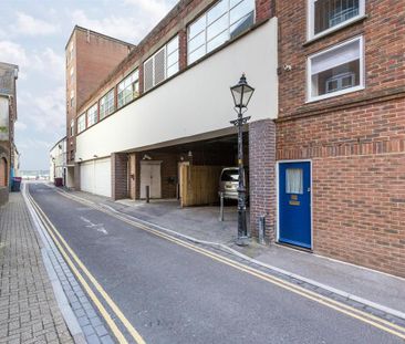 2 bedroom townhouse to rent - Photo 4