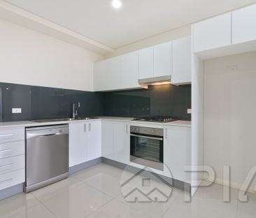 Spacious Two Bedroom Apartment For Rent !!! new paint ! Carlingford... - Photo 3