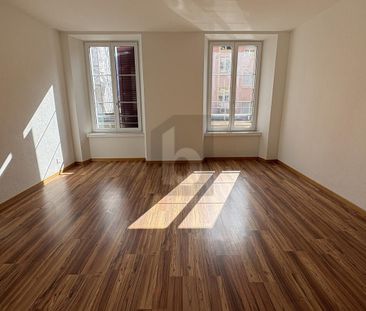 RÉCEMMENT RÉNOVÉ, LUMINEUX & SPACIEUX - Photo 3