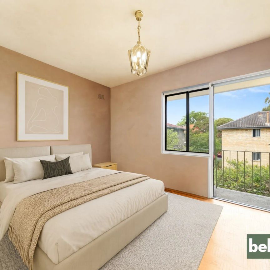 Bright & Convenient Two-Bedroom Apartment - Photo 1