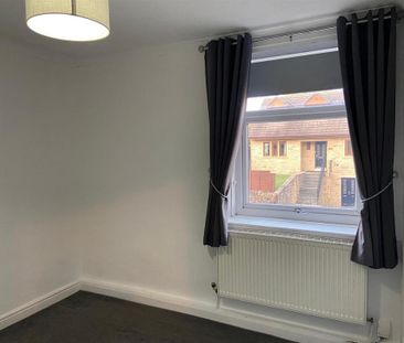 2 bedroom semi-detached house to rent - Photo 1