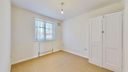 3 bedroom terraced house to rent - Photo 3