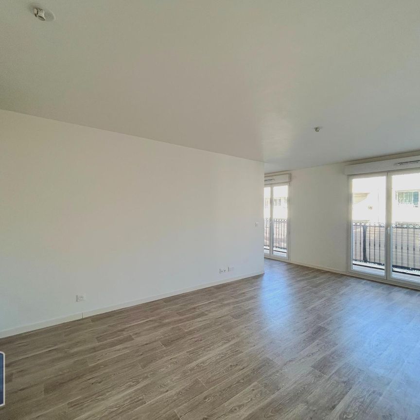 Location Appartement 3 pièces 66m² LE BLANC MESNIL 93150 - Photo 1