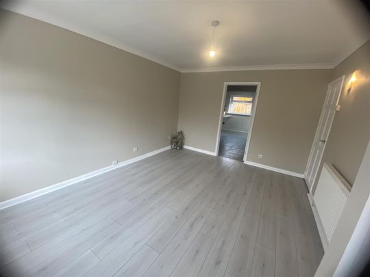 Bridge Lane, Pollington, Goole - Photo 1