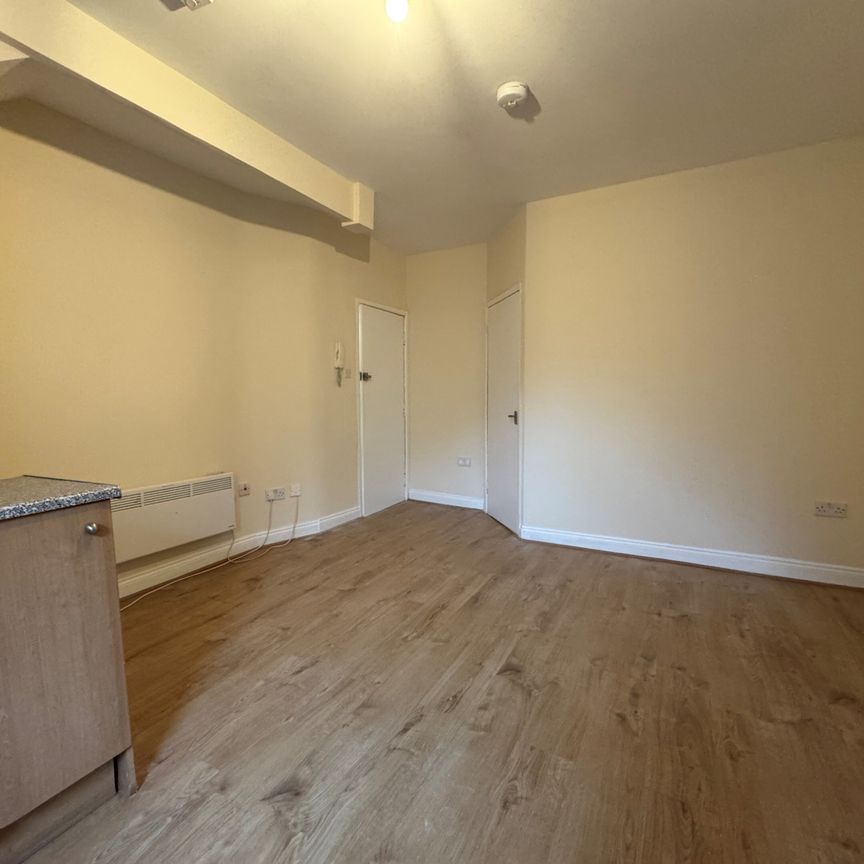 Wellesley Road, Eastbourne - Photo 1