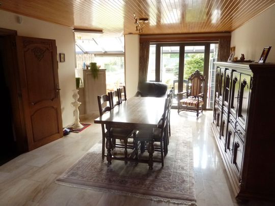 Ruime gezinswoning nabij het centrum - Photo 1