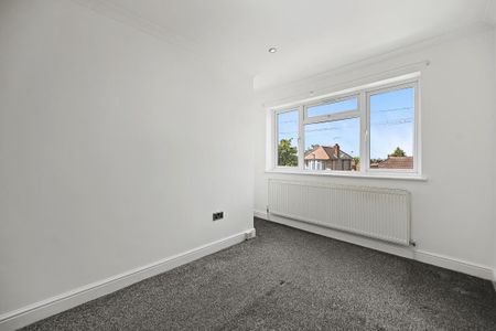 4 Bed Penthouse, Dudley Road, HA2 - Photo 4