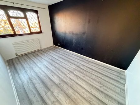 Verwood Close, Willenhall , Wolverhampton - Photo 4