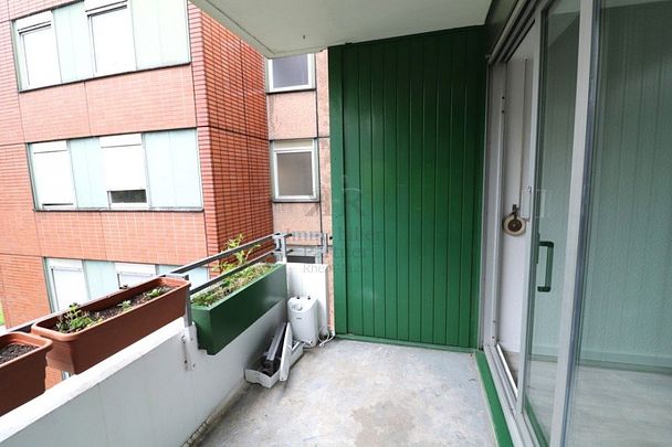 Über den Dächern der Hobestadt. Helle 2 1/2-Raum Wohnung mit Balkon. - Photo 1