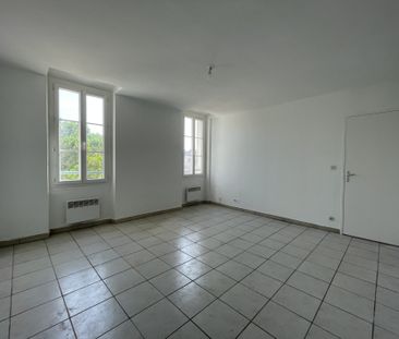 Location Appartement 2 pièces 44m² AUBAGNE 13400 - Photo 1