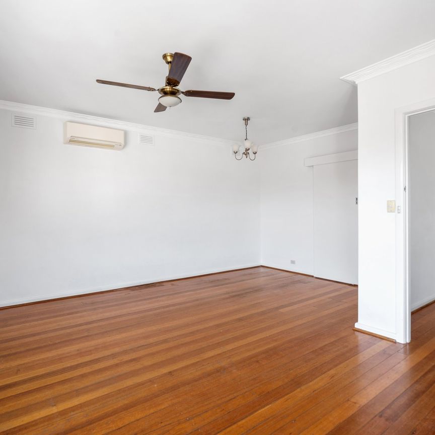 Well Appointed Unit in Suburb Location - Photo 1