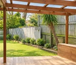 Stunning Family Home with Single Internal Garage & Outdoor Space in... - Photo 2
