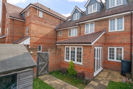 5 bedroom terraced house to rent - Photo 5
