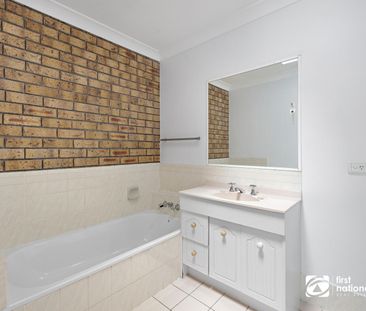 NEWLY PAINTED CHARMING 3 BEDROOM UNIT IN CAPALABA - Photo 2