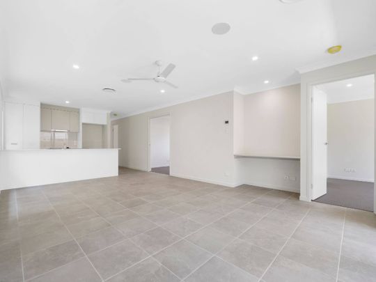 15 Ivanhoe Street, Spring Mountain - Photo 1