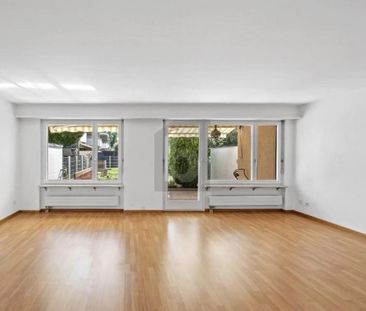 SONNIG UND MODERN MIT GARTEN - Photo 1