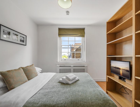 North Gower Street, NW1, London - Photo 2