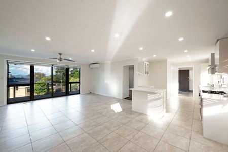 Family Home! - Photo 2