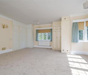 6 bedroom detached house to rent - Photo 1